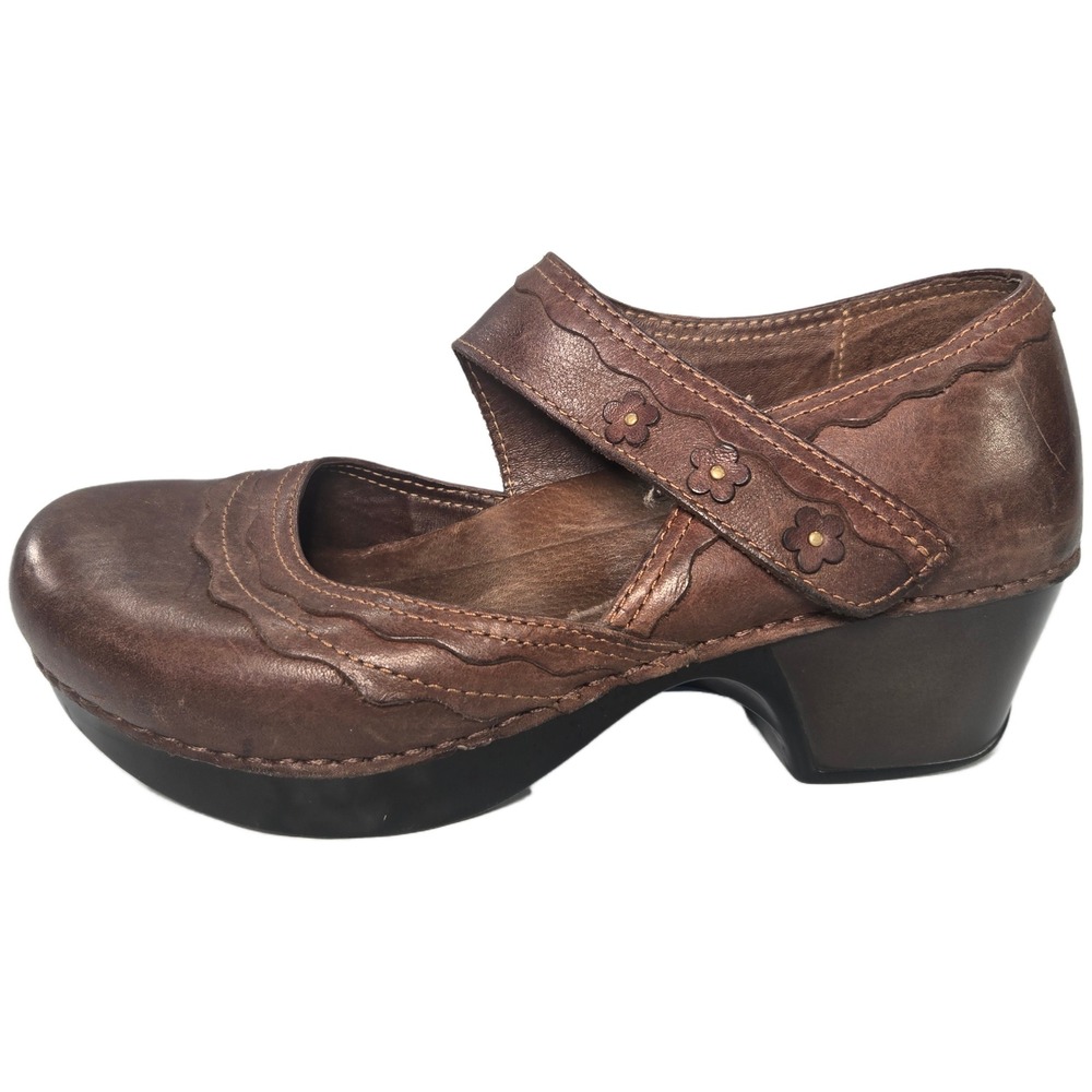 Dansko Brown Leather Scalloped Floral Mary Jane Clogs Shoes 38 3522220200 Boho